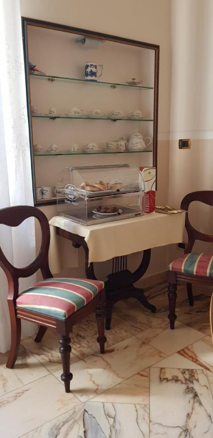 Villa Liberty Il Lauro Bed And Breakfast Pisa Bagian luar foto