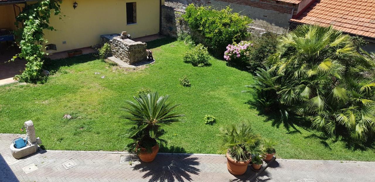 Villa Liberty Il Lauro Bed And Breakfast Pisa Bagian luar foto