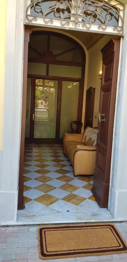 Villa Liberty Il Lauro Bed And Breakfast Pisa Bagian luar foto